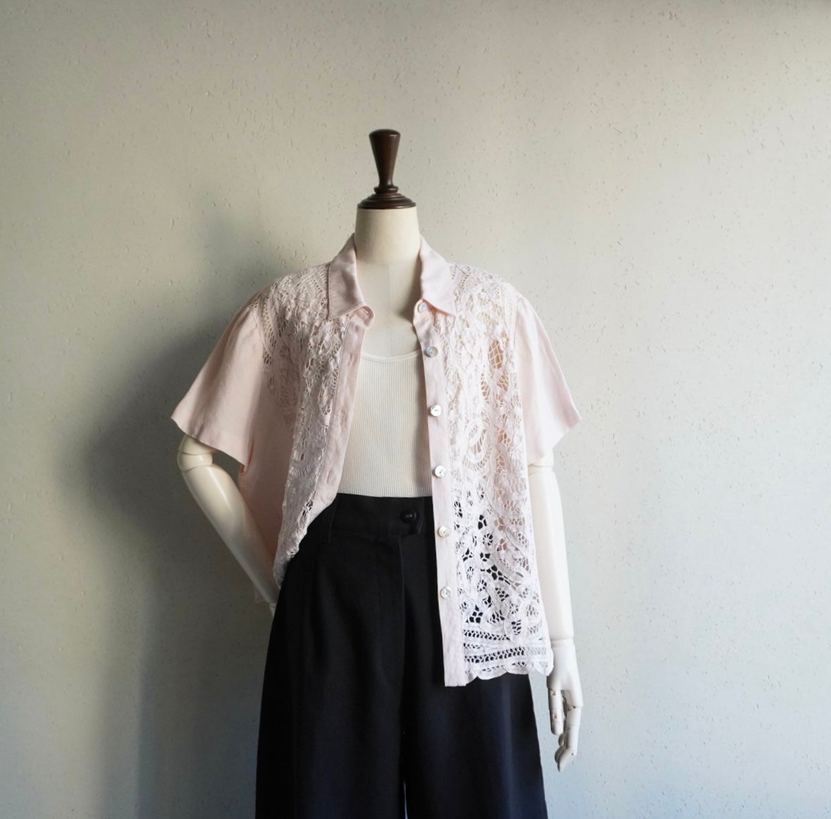 90s Lace Design Shirt