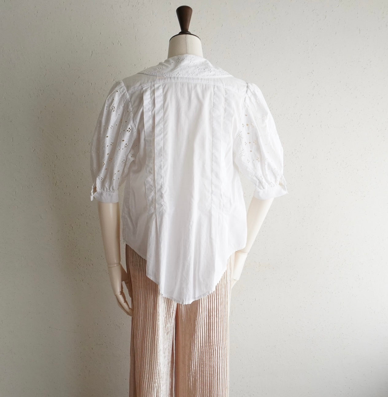 80s Lace Design Blouse