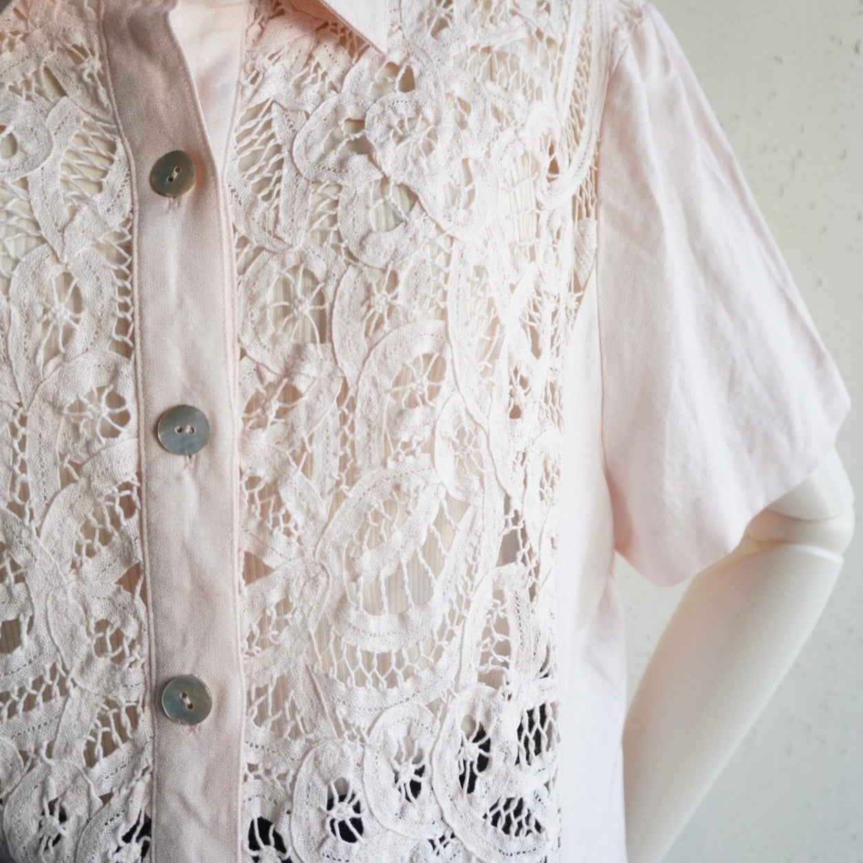 90s Lace Design Shirt