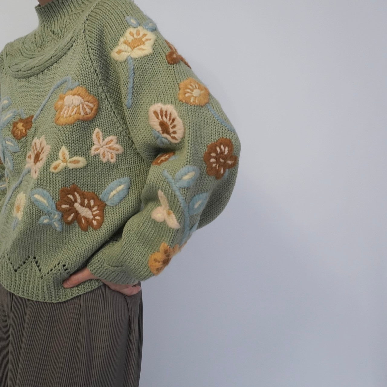 90s Embroidery Knit