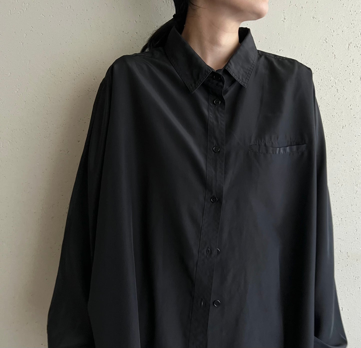 90s Black Shirt