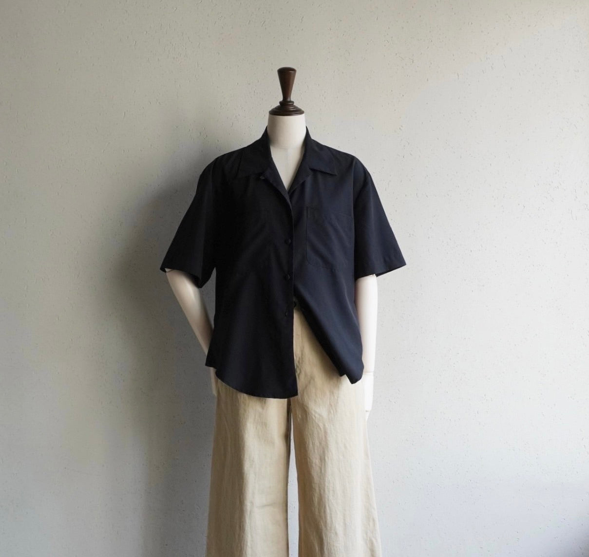 90s Black Shirt