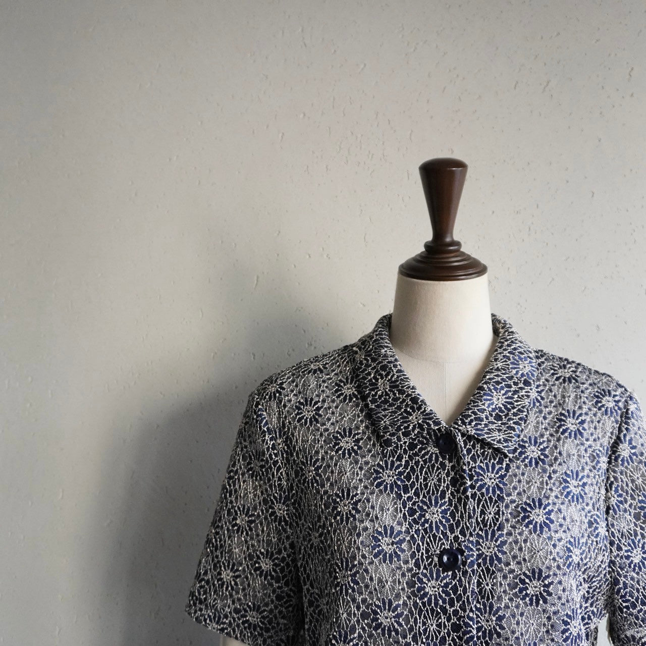 90s Lace Design Mesh Shirt