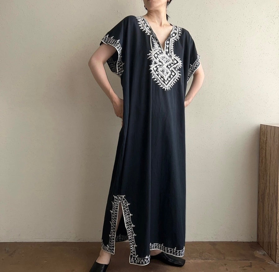 80s Embroidery Dress
