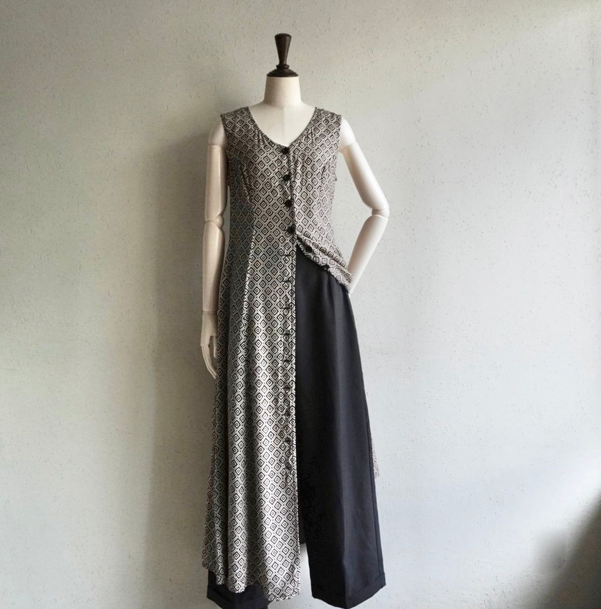 90s EURO Sleeveless Printed Dress