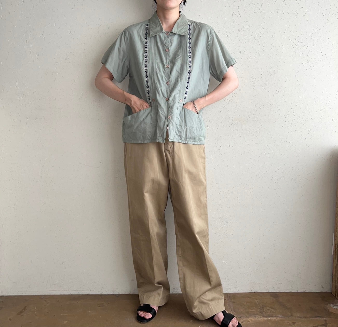 90s Embroidery Shirt