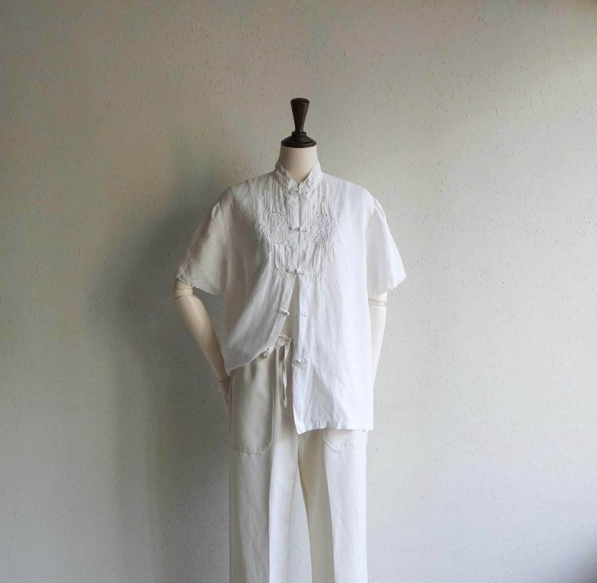 60s Embroidery Blouse