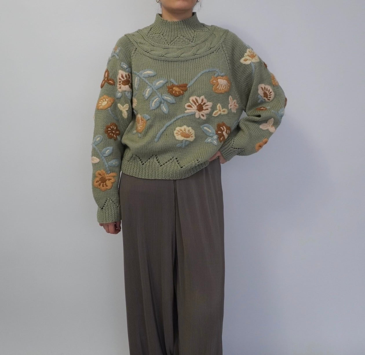 90s Embroidery Knit