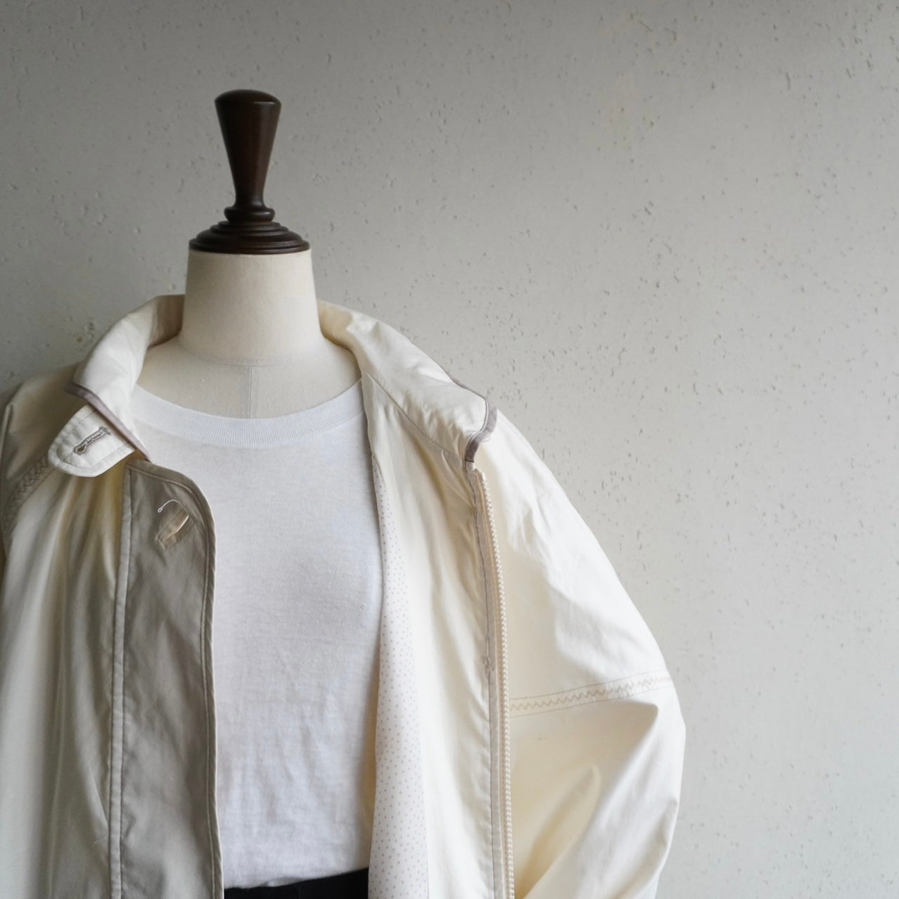 90s EURO Ivory Light Jacket