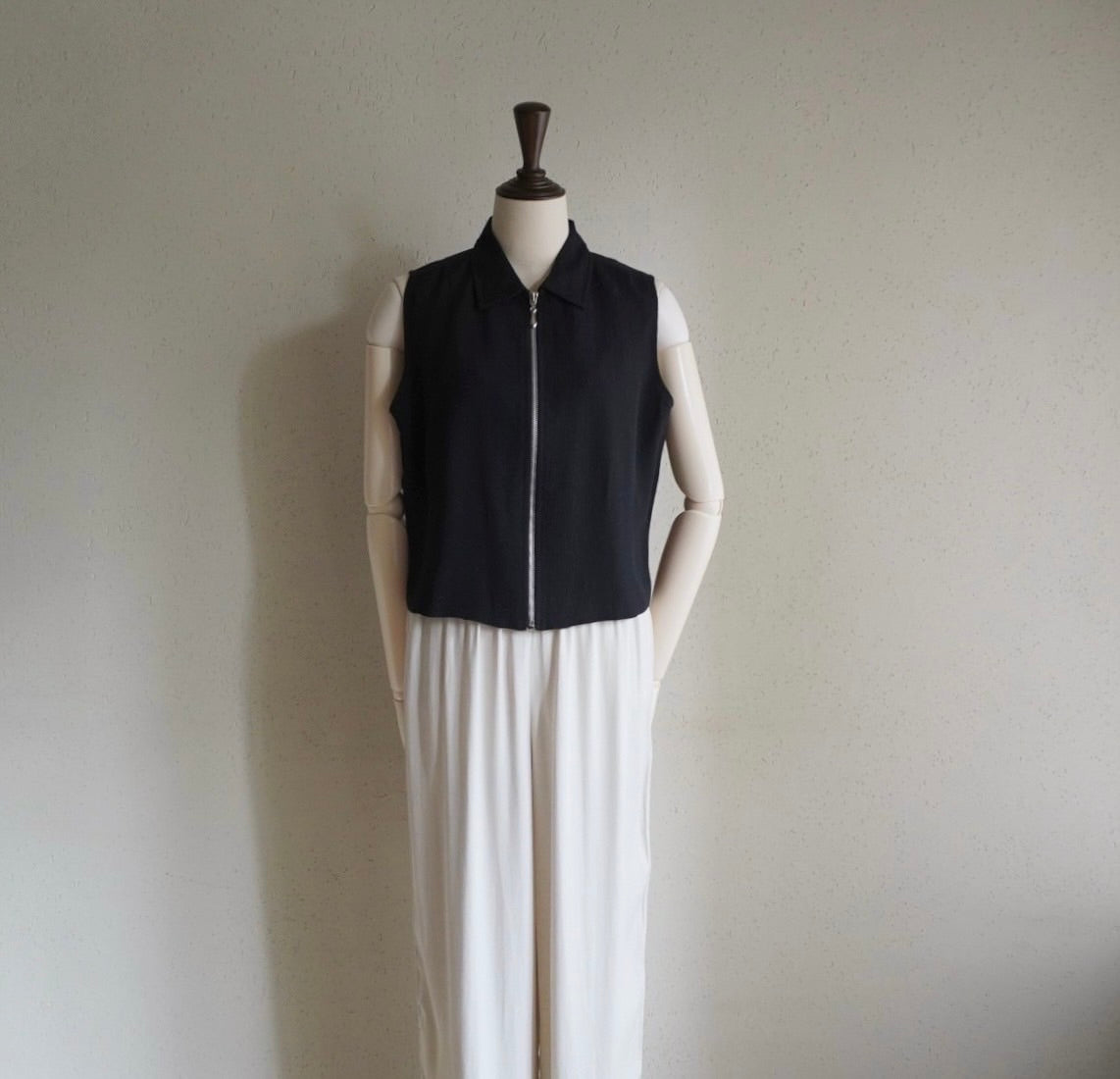 90s Sleeveless Zipped Top,Vest Made in USA
