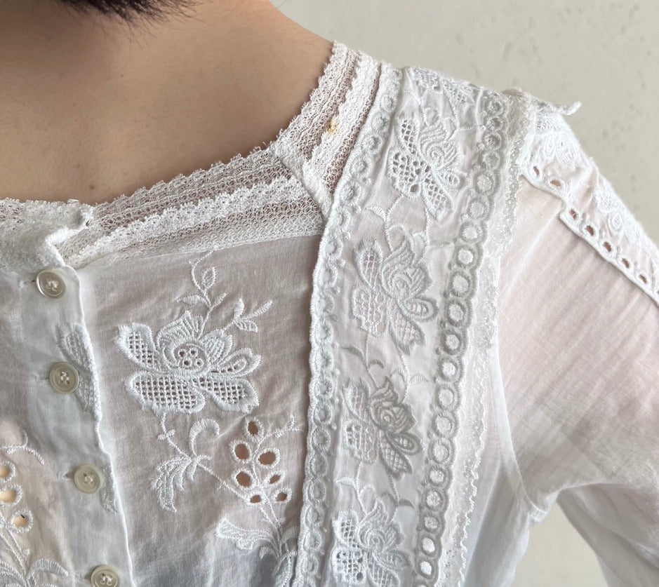 90s Lace Blouse
