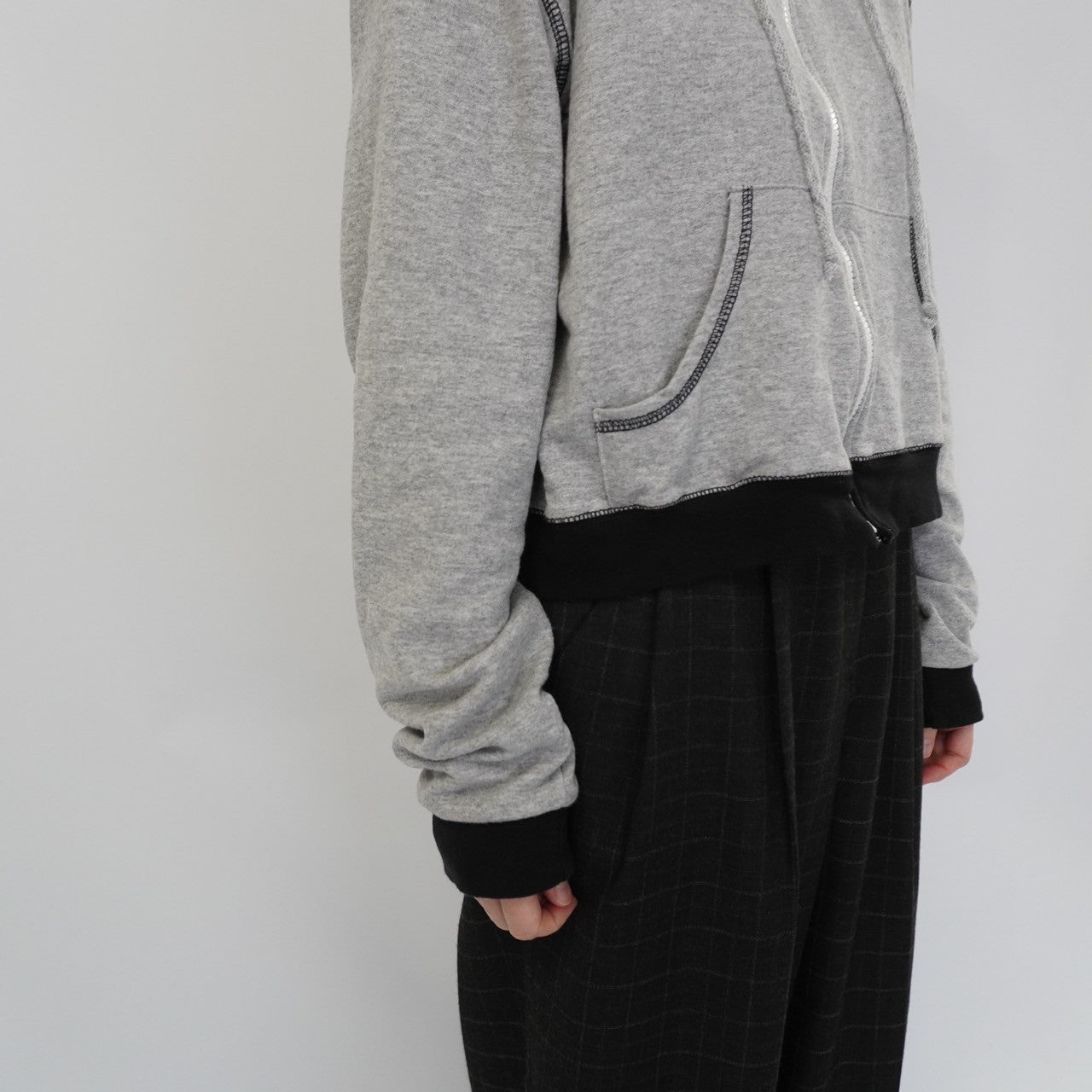 90s Hooded Zip Sweater