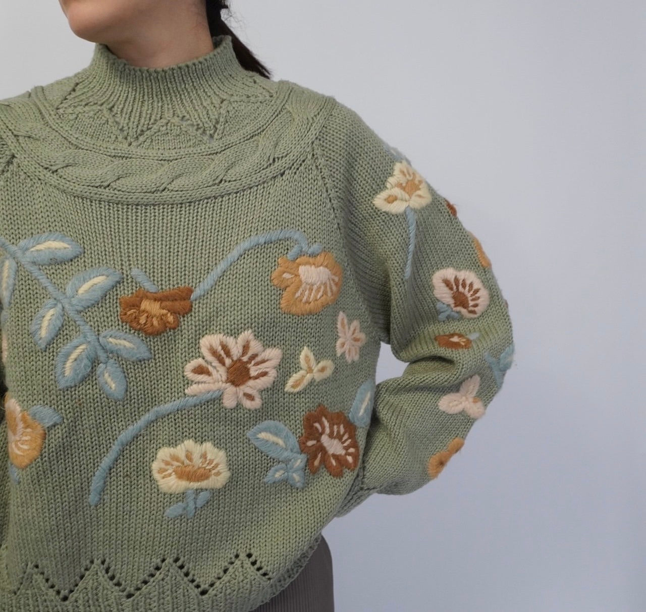 90s Embroidery Knit