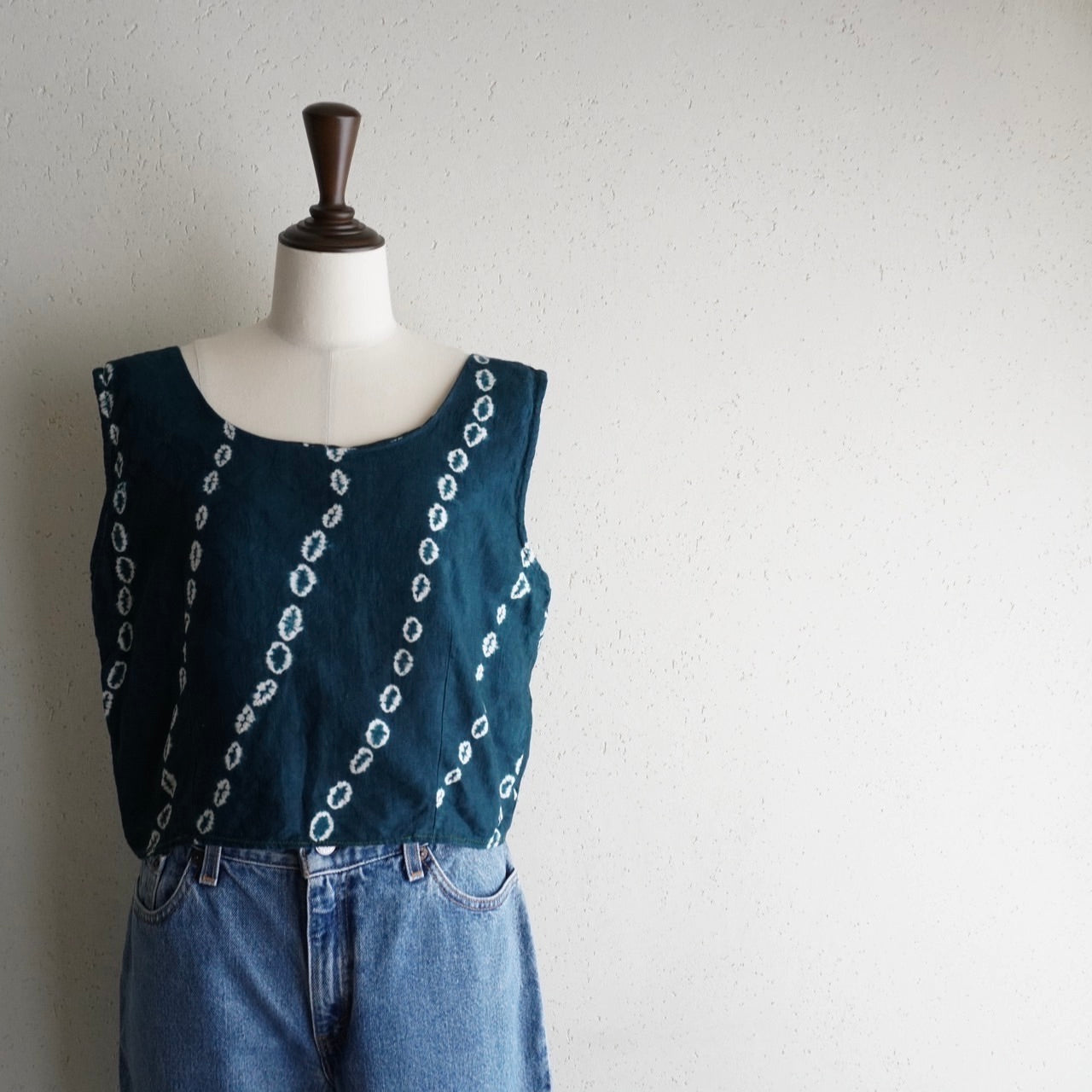 90s Sleeveless Cropped Top