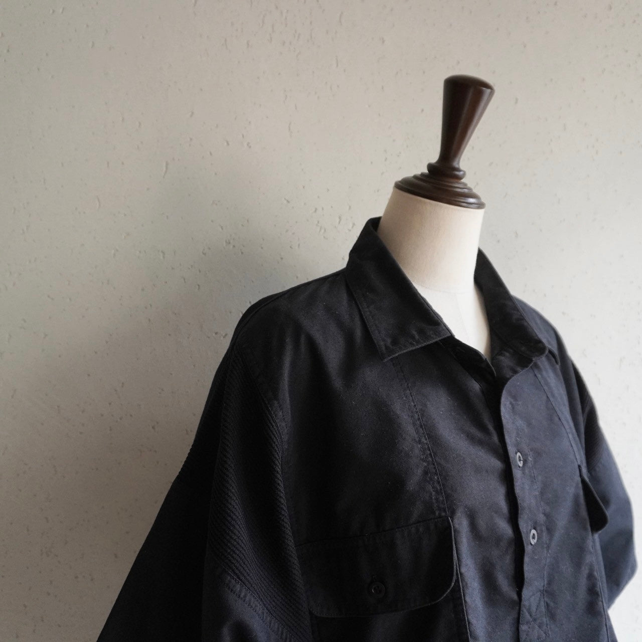 90s Black Design Top