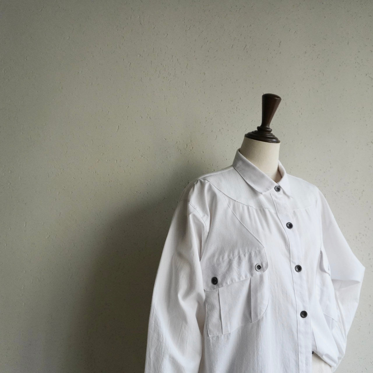 90s White Design Shirt