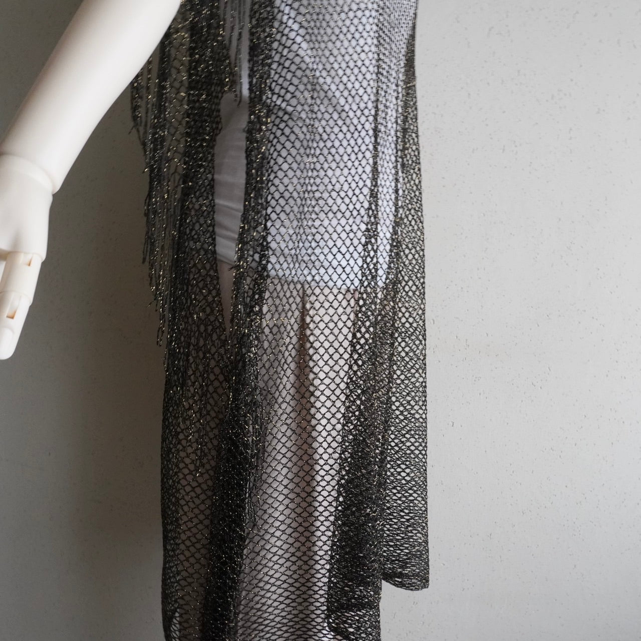 90s Black×Gold Mesh Top