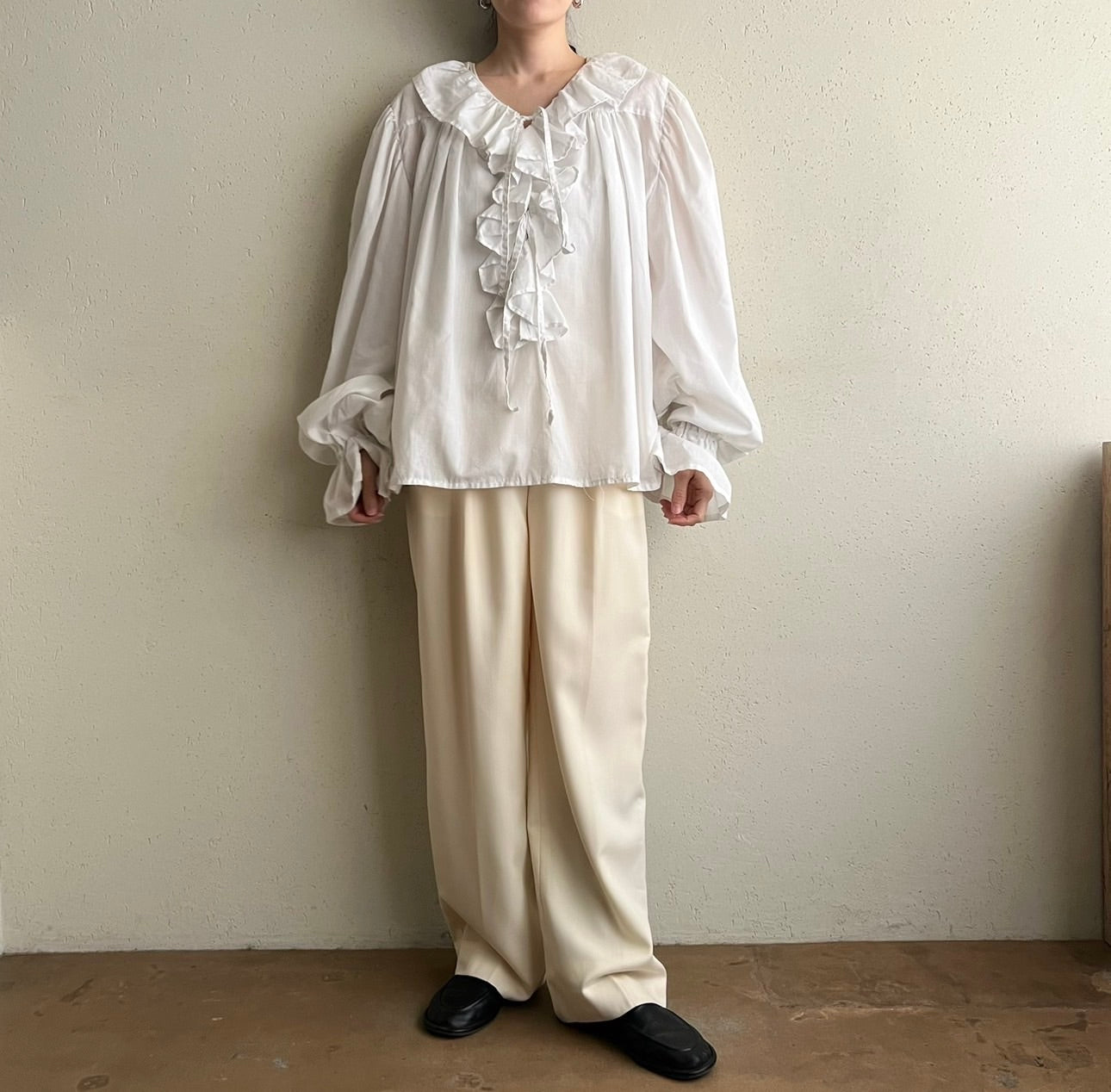 80s White Ruffle Blouse