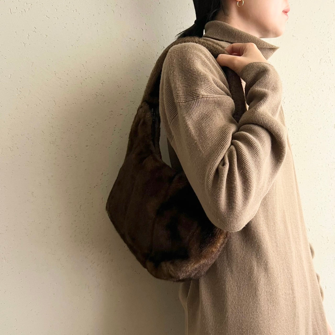 90s "La Maison De La Fausse Fourrrure x SAKS FIFTH AVENUE" Fur Bag Made in France