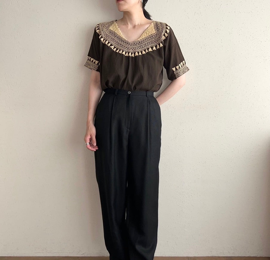 70s Embroidery Blouse