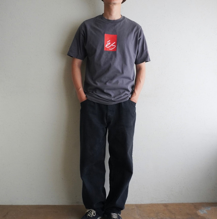 00s "es" T-shirt