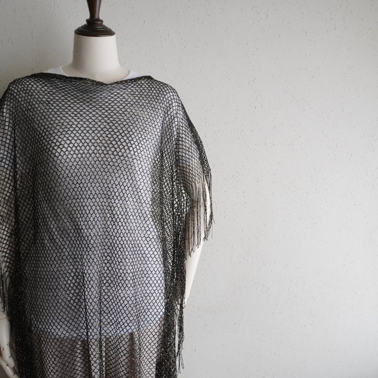 90s Black×Gold Mesh Top