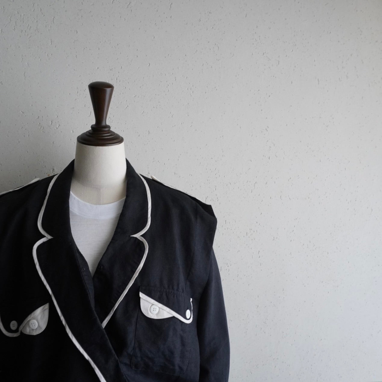 90s Black x White Blouse