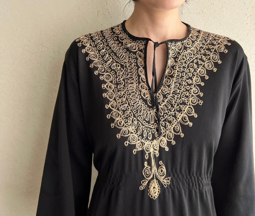 70s Embroidery Dress