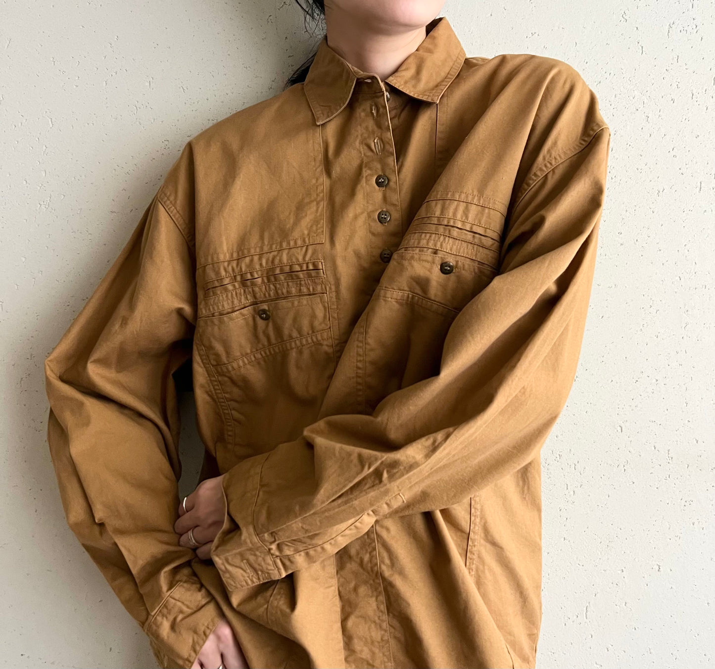 90s Design Pullover Shirt