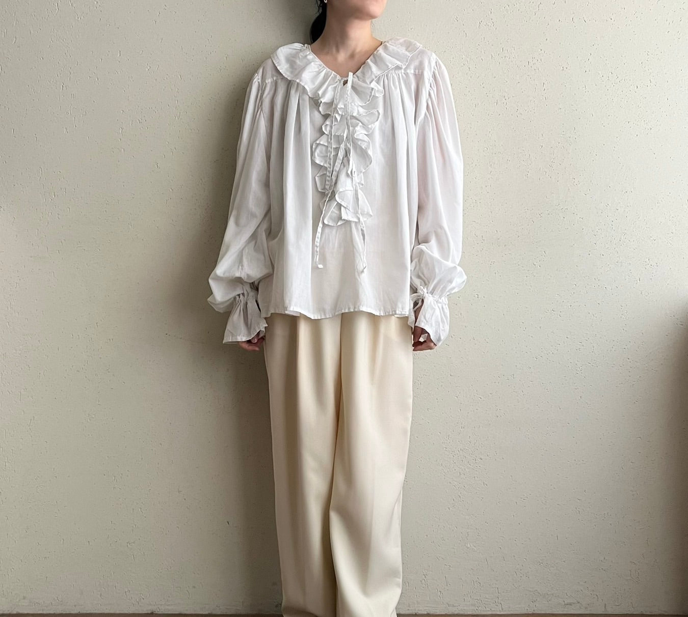 80s White Ruffle Blouse