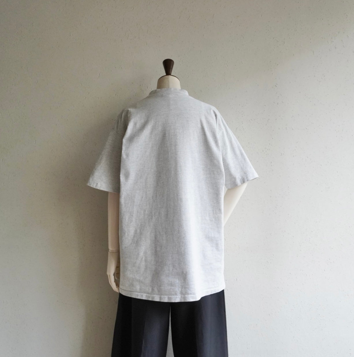 90s Embroidery High Neck T-shirt