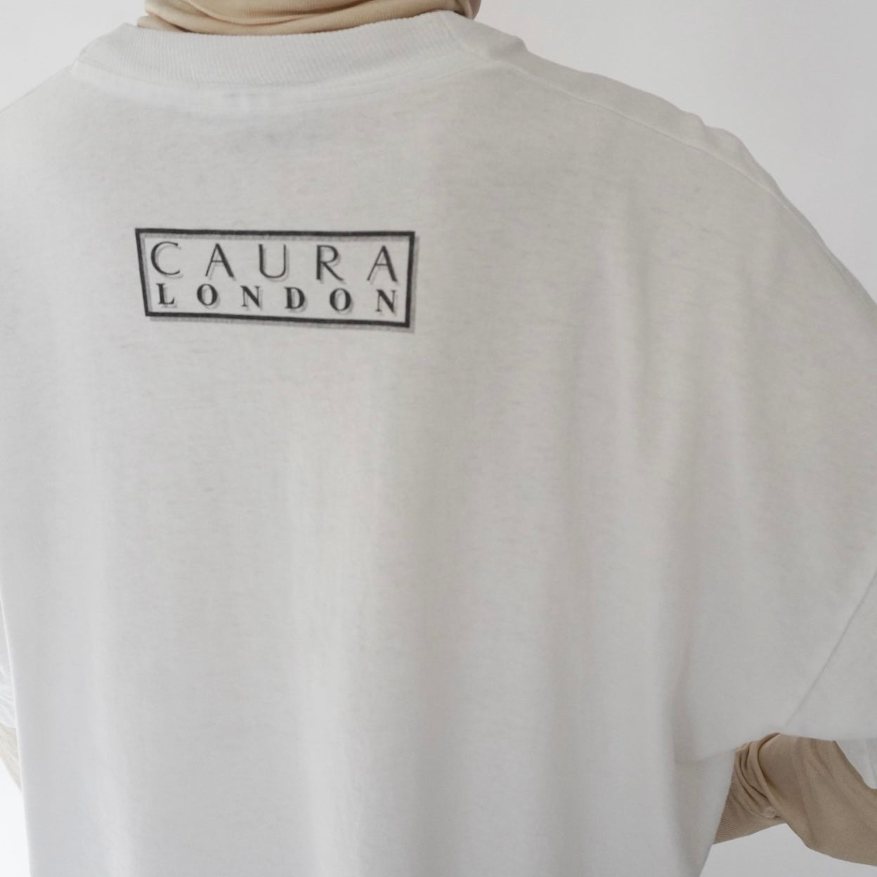 90s "CAURA LONDON" Printed T-shirt