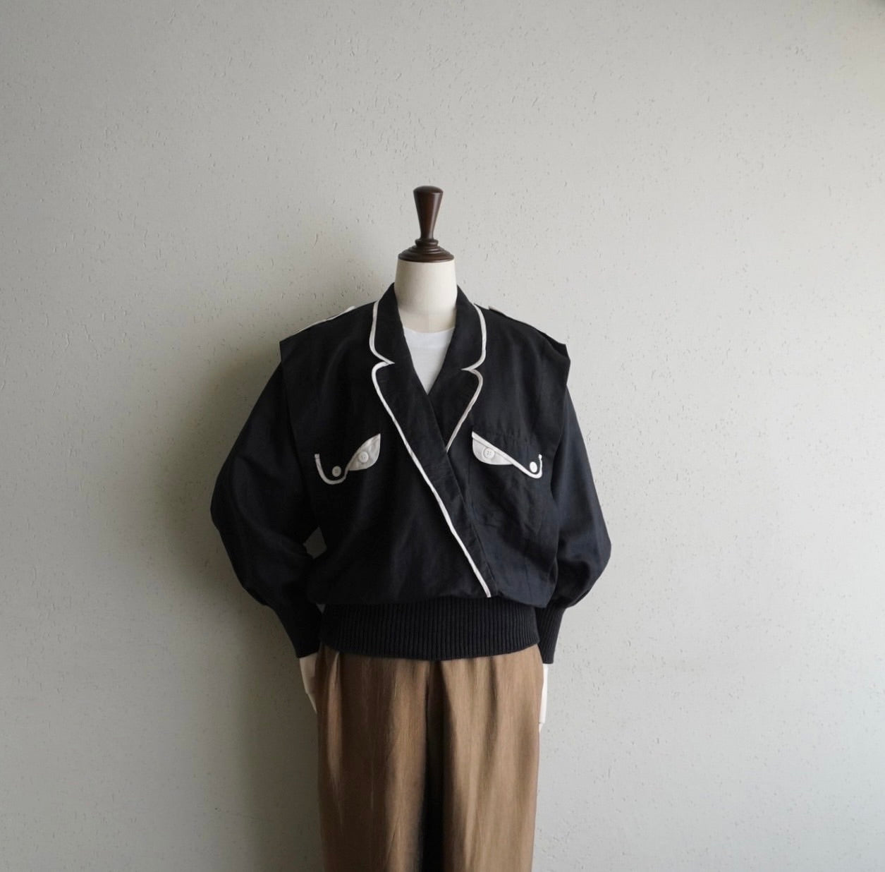 90s Black x White Blouse