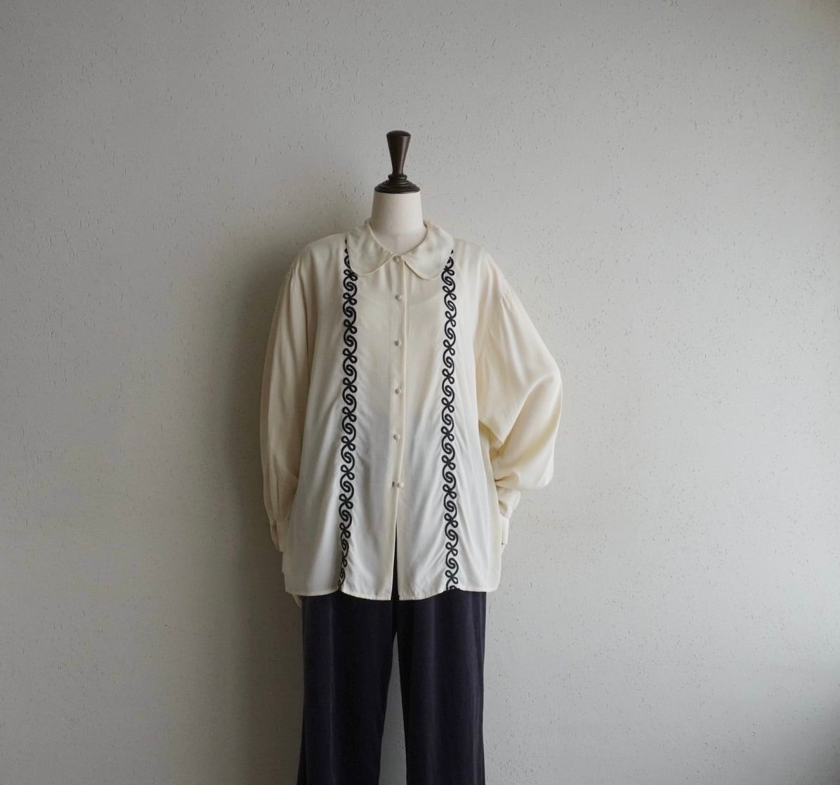 90s "cacharel"Embroidery Shirt Made in Italy