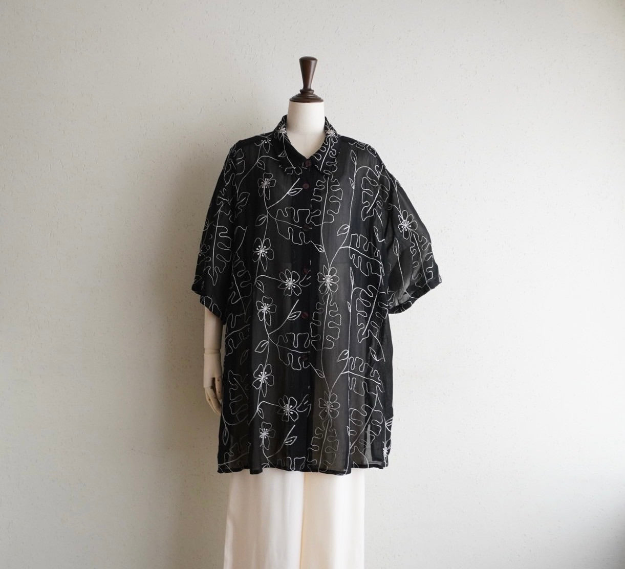 90s Embroidery Sheer Shirt