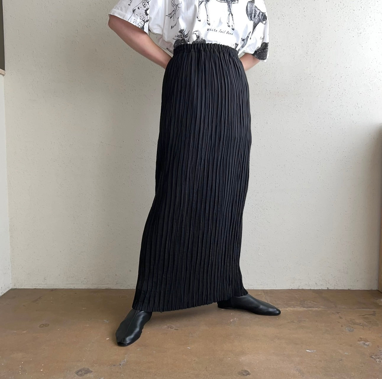 90s EURO Black Pleated Skirt