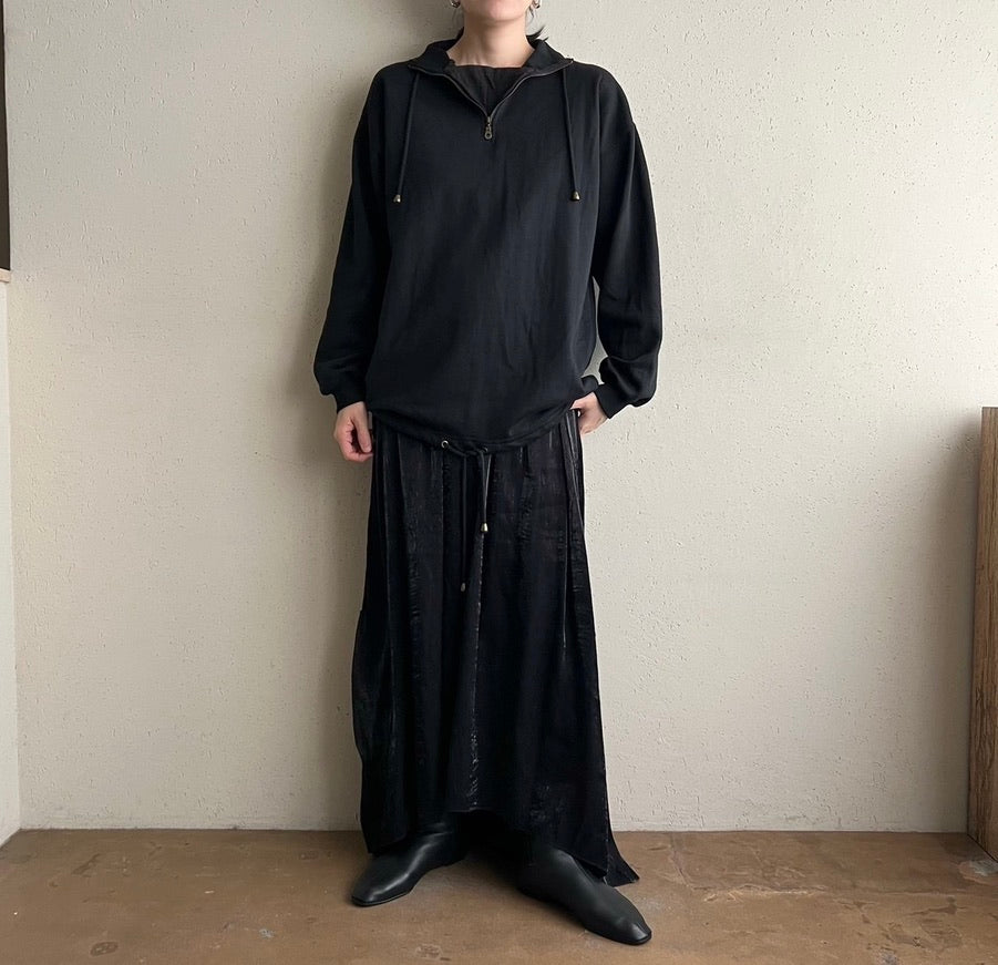90s Zipped Black Sweater