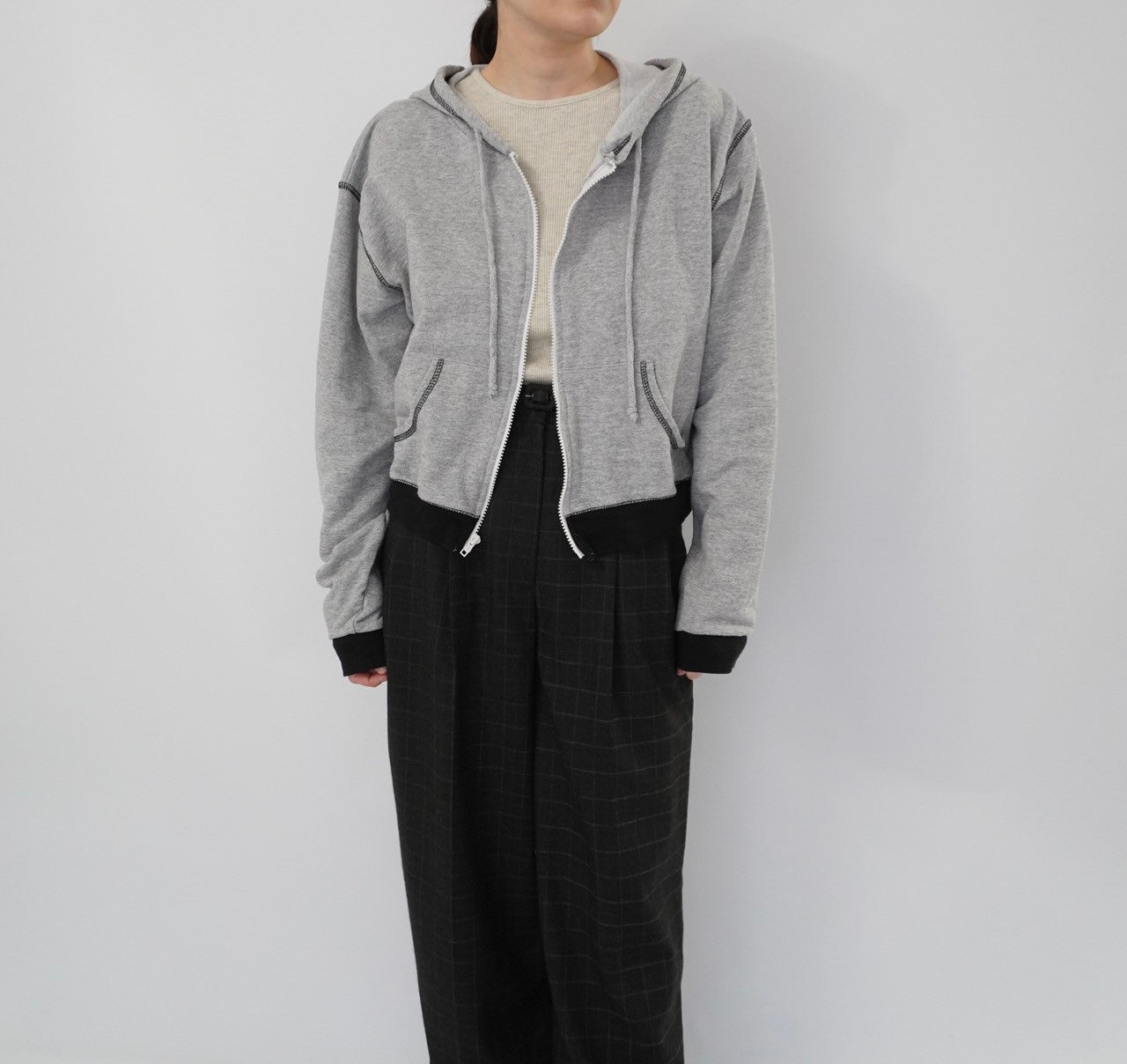90s Hooded Zip Sweater
