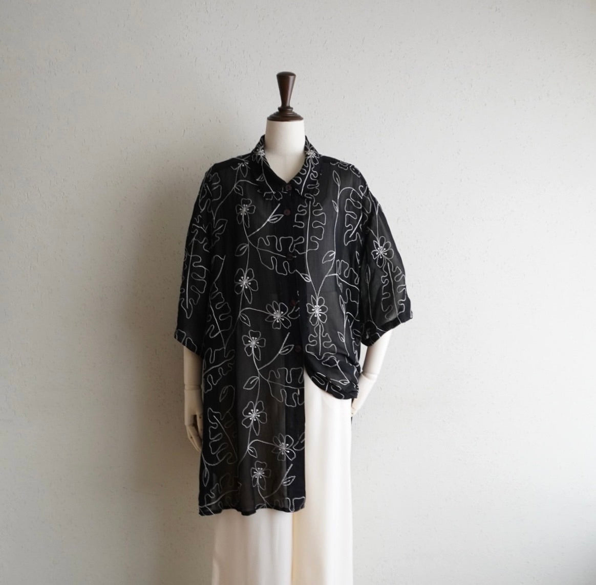 90s Embroidery Sheer Shirt