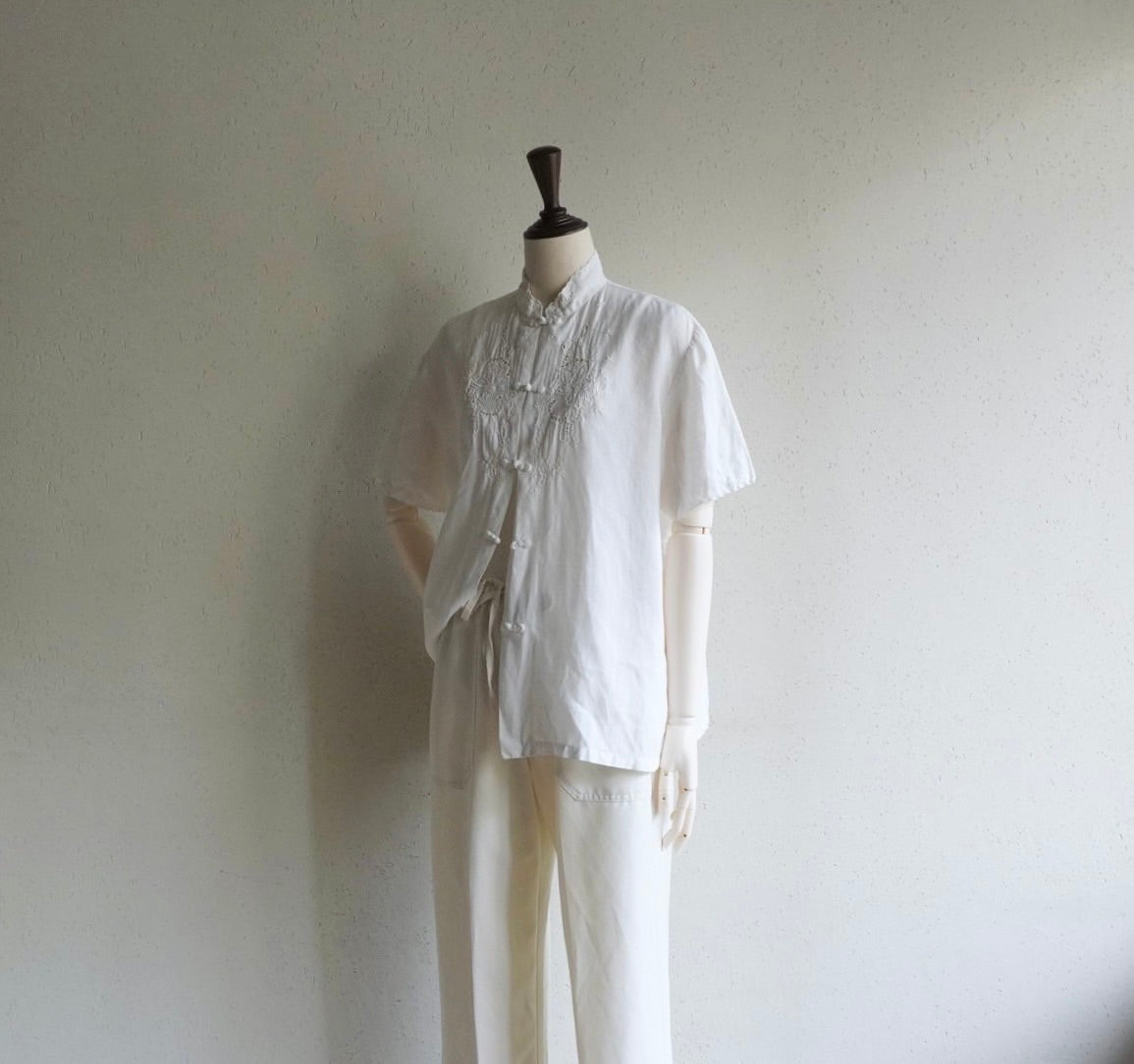60s Embroidery Blouse