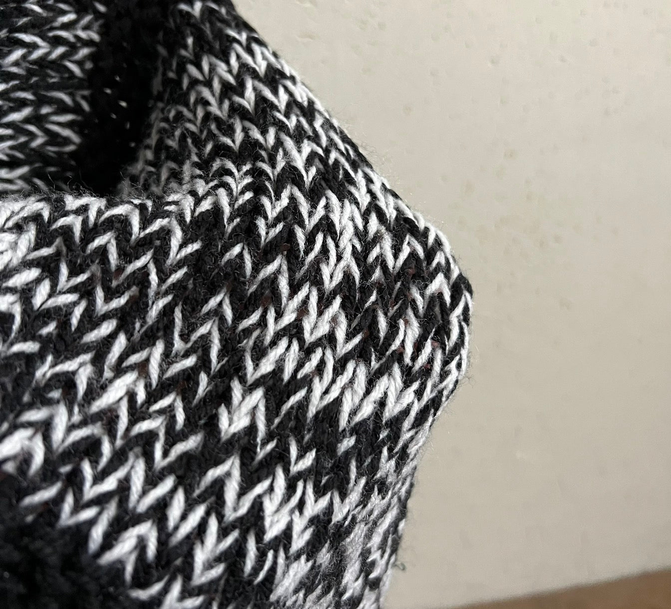 90s Black x White Knit Maxi Skirt