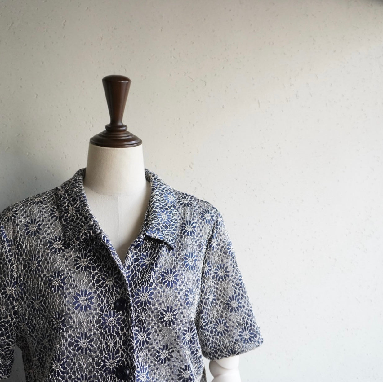 90s Lace Design Mesh Shirt