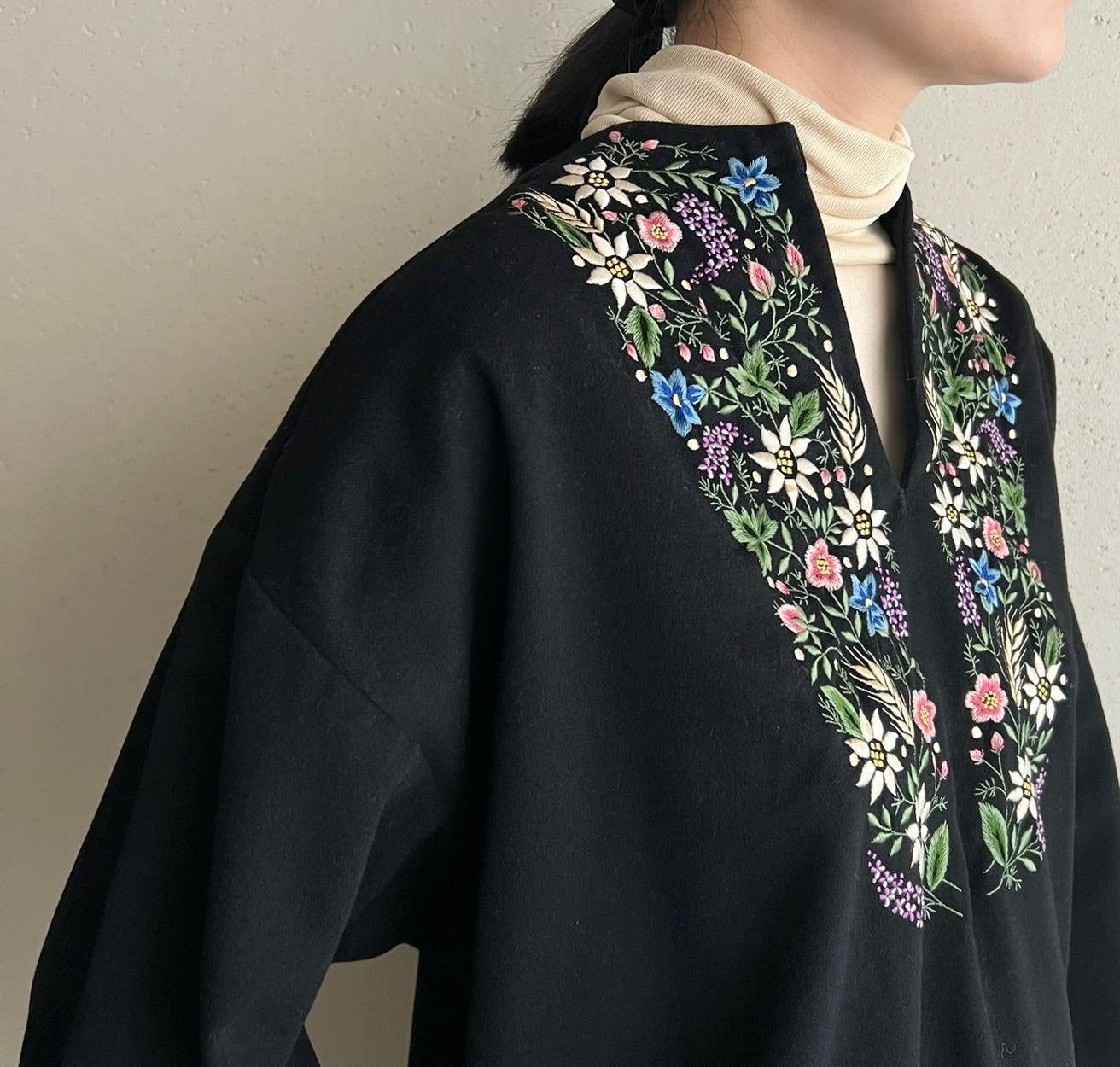 80s Embroidery Top