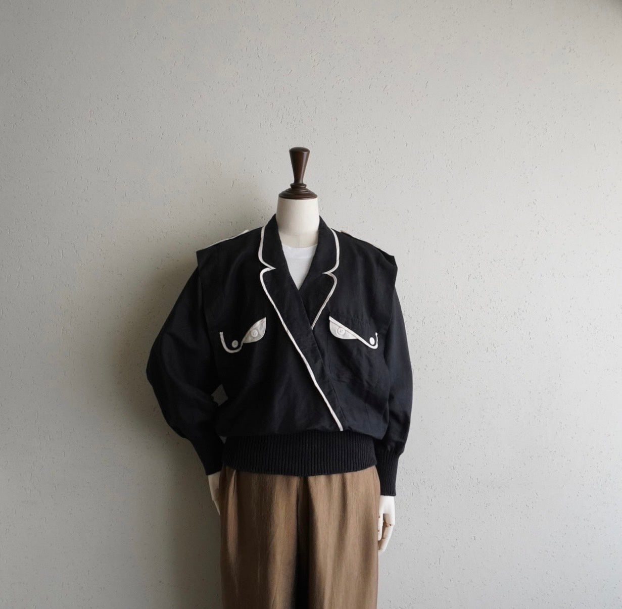 90s Black x White Blouse