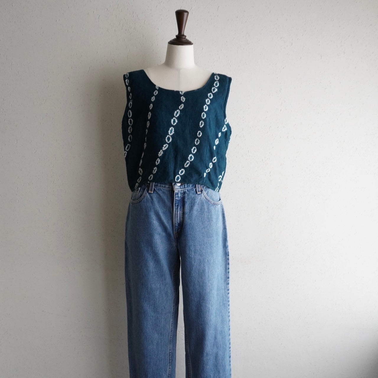 90s Sleeveless Cropped Top
