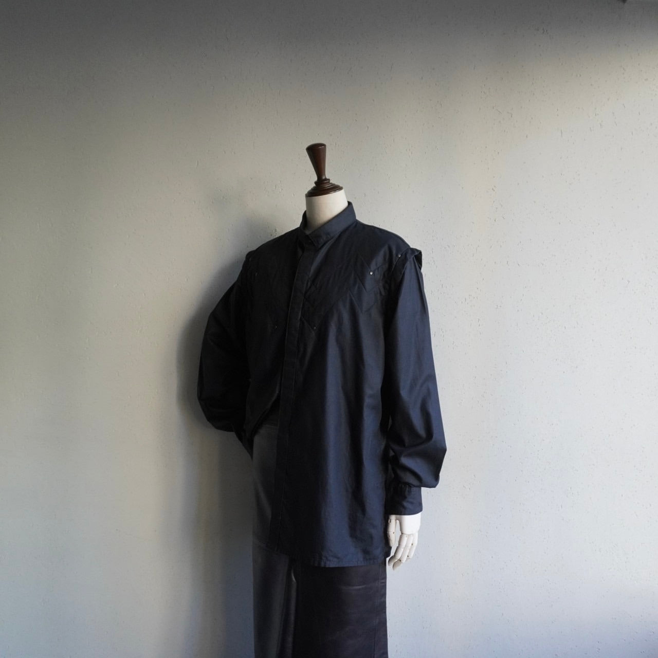 90s Black Design Shirt