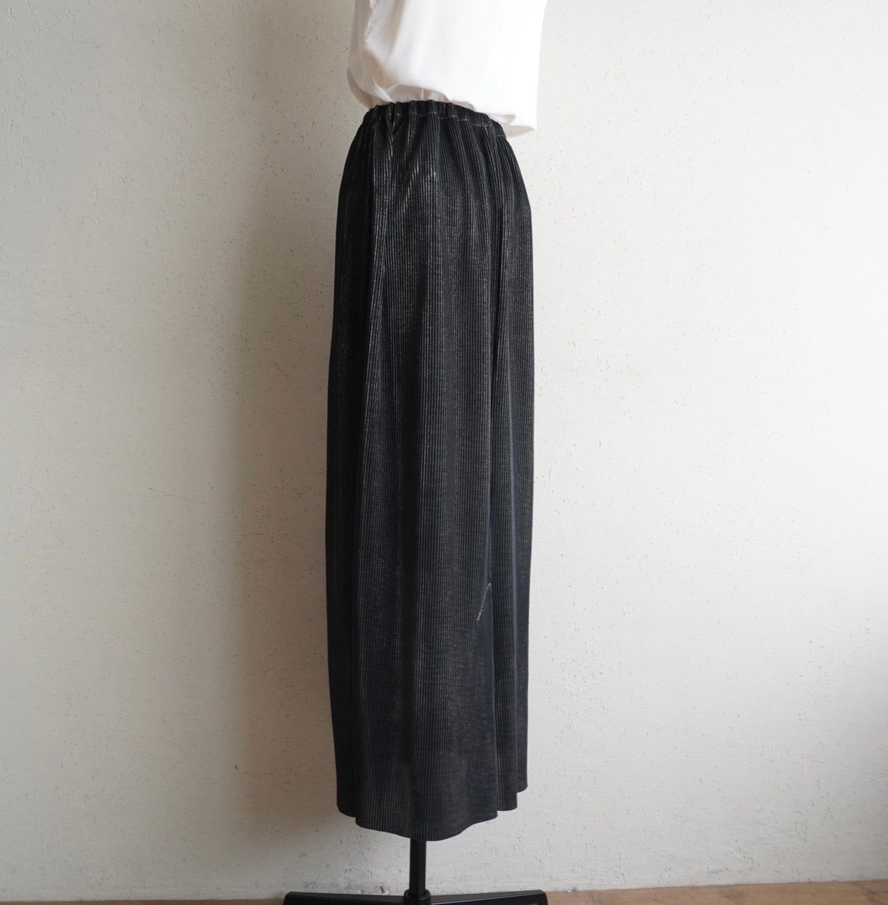 90s Pleated Maxi Skirt