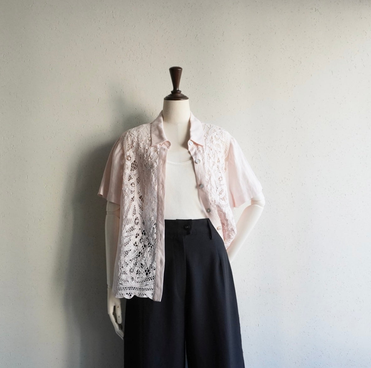 90s Lace Design Shirt