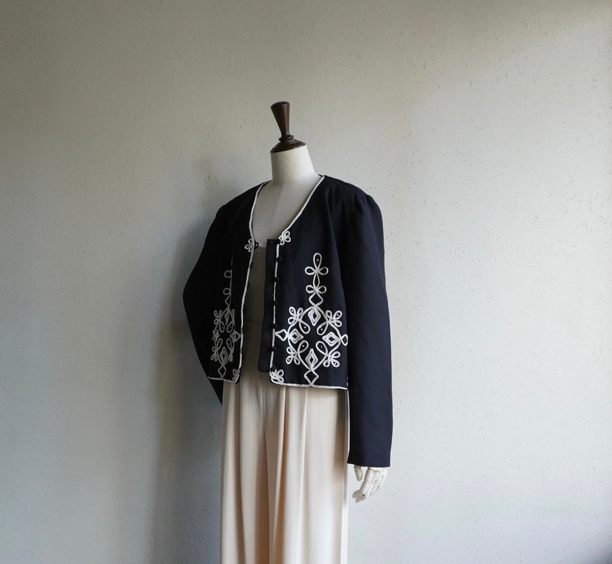 90s "Karin Stevens" Embroidery Jacket