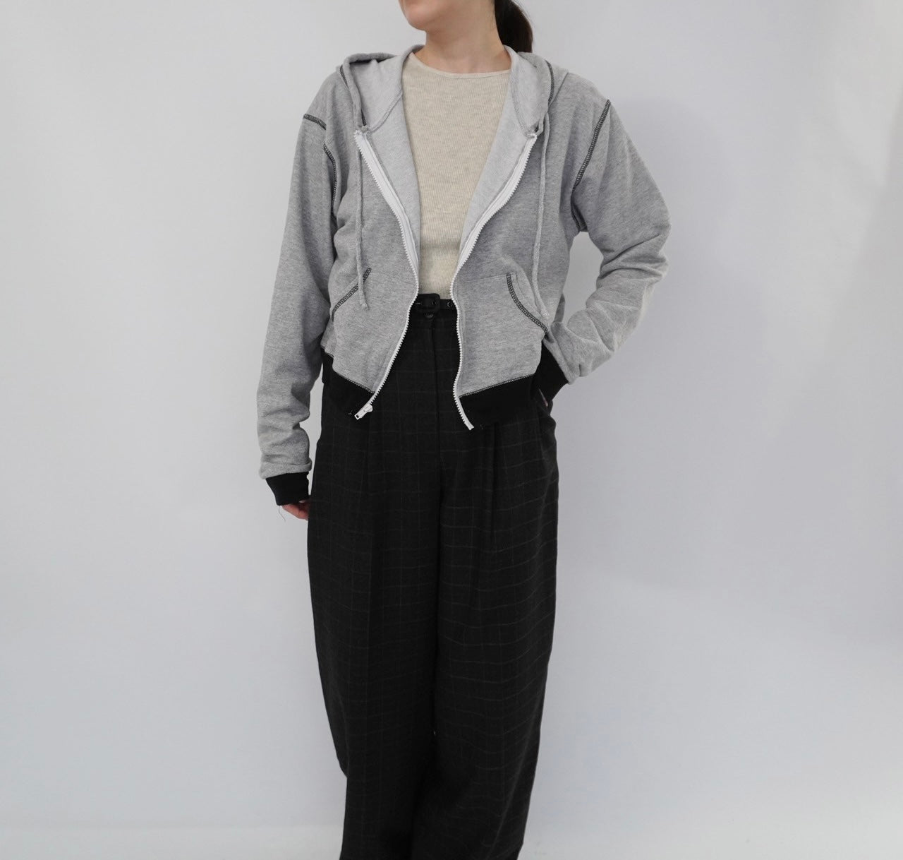 90s Hooded Zip Sweater